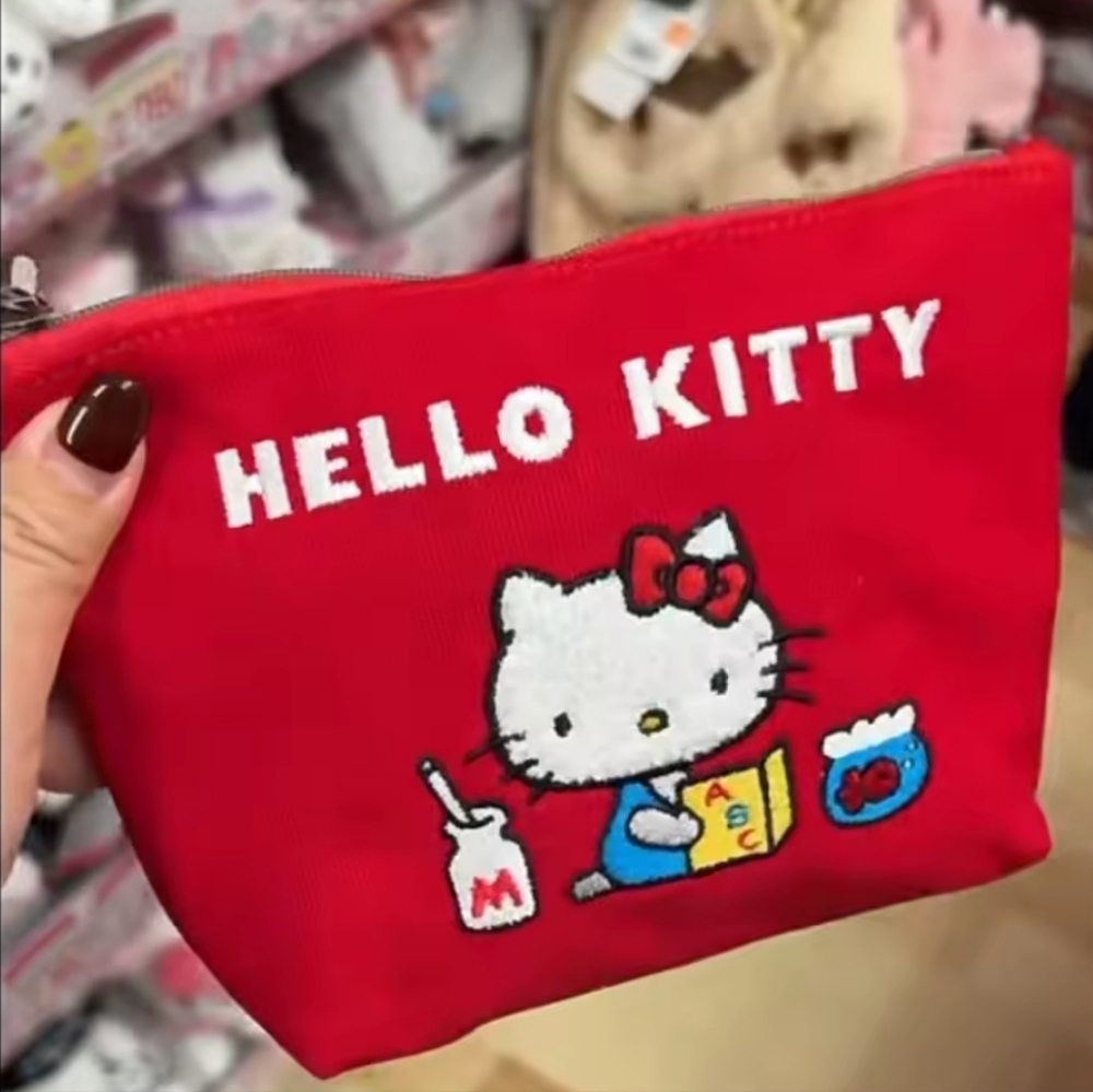 Hello Kitty Zippered Makeup Bag